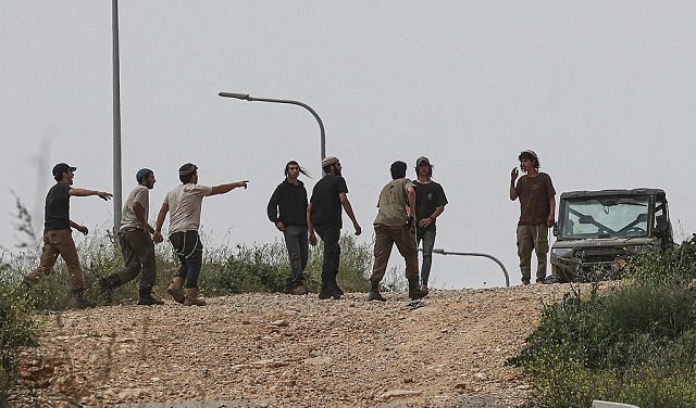 اعتداءات للمستوطنين بالضفة.. سرقة أغنام ومهاجمة طلبة ومواطنين