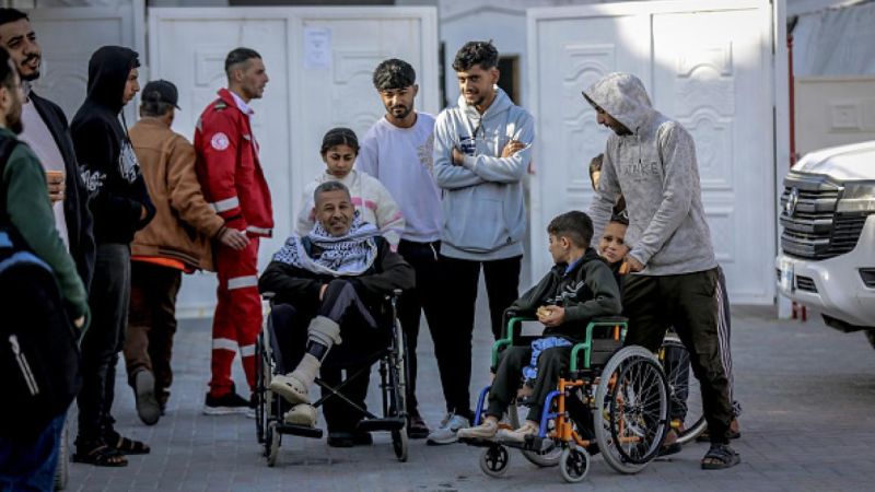 جرحى غزة يطالبون بالسفر للعلاج.. “نعيش موتاً متكرراً وحياتنا تستحق”