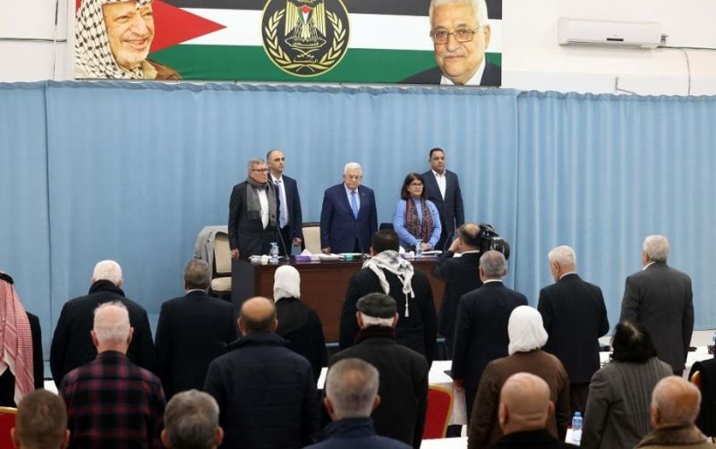 فتح تعقد مؤتمرها الثامن وسط انقسامات داخلية وتساؤلات حول خلافة عباس