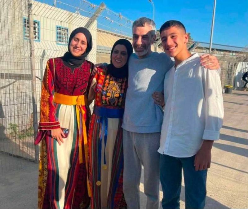 عبد الكريم الريماوي يتنفس حرية .. هكذا اكتملت الصورة وعادت الابتسامات