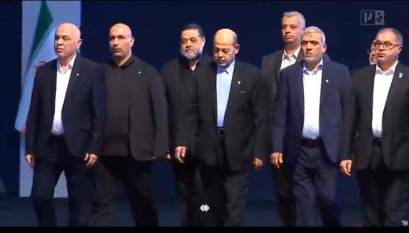 قيادة حماس تشارك في مراسم تشييع المرشد الإيراني السابق علي خامنئي