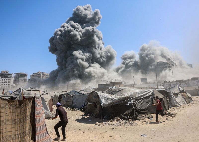 18 شهيدا بينهم أطفال بغارات الاحتلال على غزة