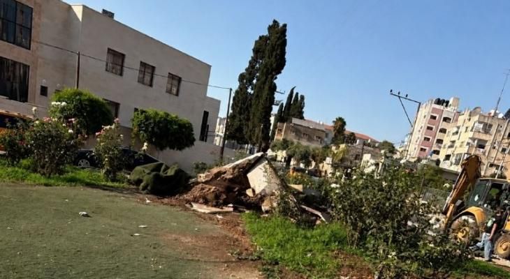 الاحتلال يوسع اقتحاماته بالضفة ويصعد استهداف معالم وطنية بطولكرم