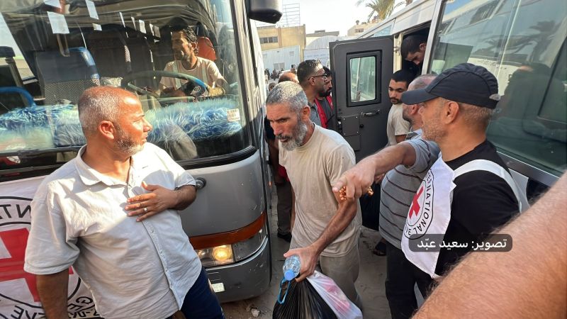 الاحتلال يفرج عن 37 معتقلا من غزة