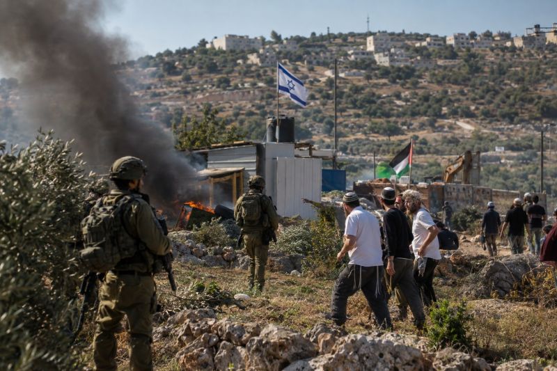 اعتداءات للمستوطنين في الضفة والقدس تستهدف الأشجار والمنازل وشبكات المياه