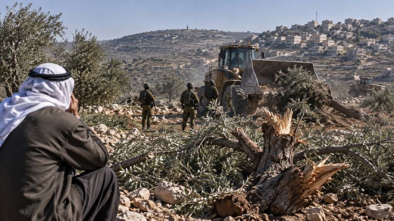 أوامر عسكرية صهيونية تستهدف 339 دونما في جنين ورام الله