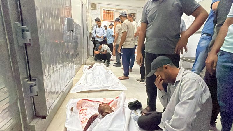 الإعلامي الحكومي يدين مجزرة إسرائيلية بحق موظفين مدنيين جنوب غزة: 4 شهداء وأكثر من 30 مصابًا