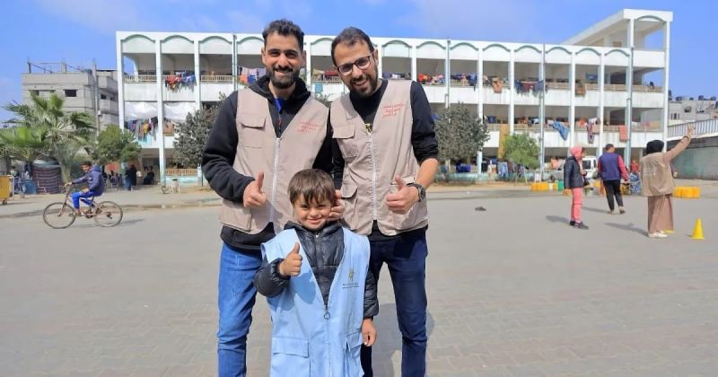 شباب غزة يواجهون النزوح بالمبادرات التطوعية.. جهود تتجاوز الإغاثة إلى تعزيز الصمود