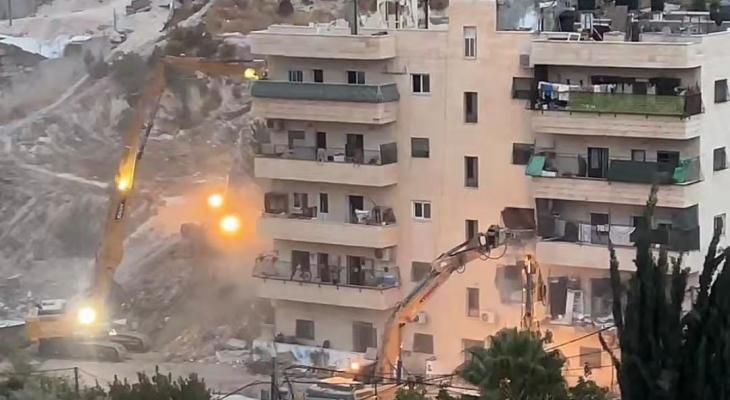 الاحتلال يهدم بناية من 5 طوابق ويشرد نحو 70 مقدسيًا شرقي القدس