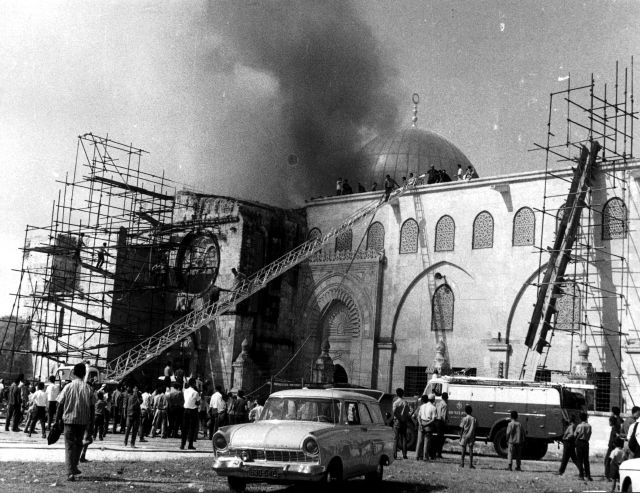 57 عاما على إحراق الأقصى.. وأحلام ما زالت تراود الكيان بإحراقه وإبادته