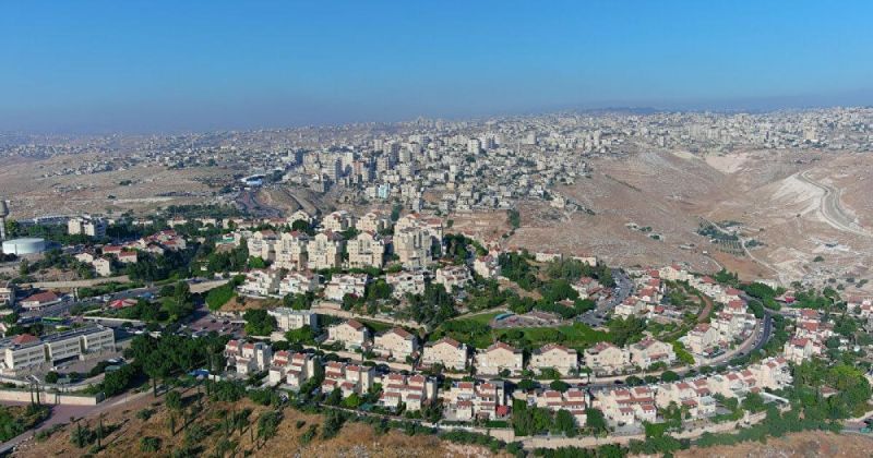 هيئة الجدار: 942 حاجزا وبوابة عسكرية في الضفة وسط توسع منظومة الإغلاق