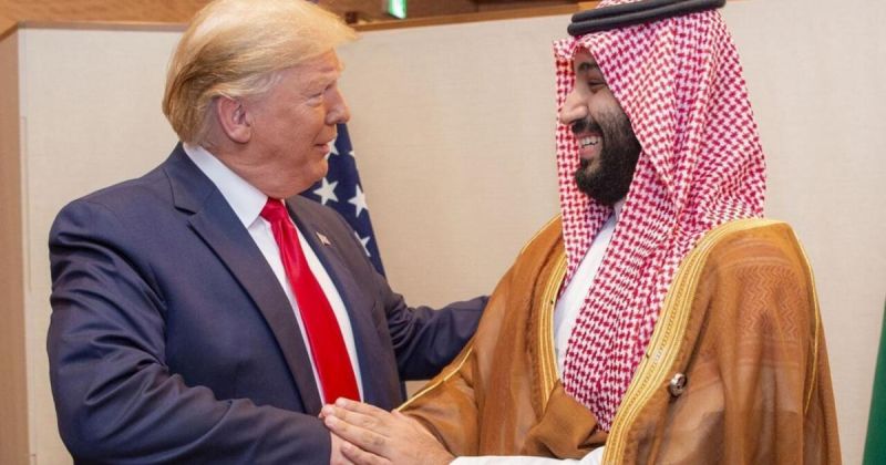 ترامب يُبلّغ دولا عربية برغبته إبرامها معاهدات سلام مع إسرائيل
