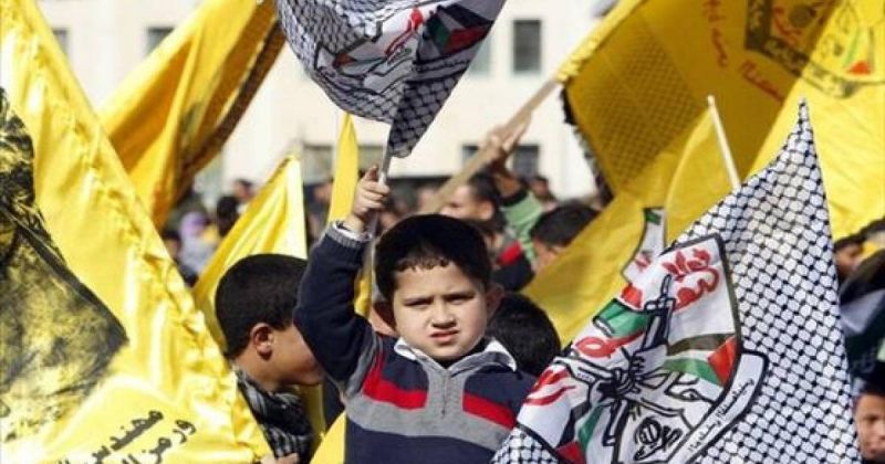 قيادي فلسطيني يوضّح أهمية انعقاد مؤتمر فتح الثامن هذا العام