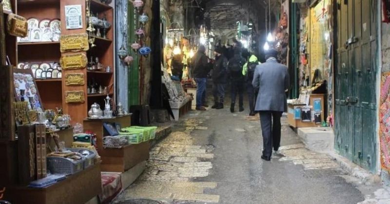 محافظة القدس تُحذّر من مخطط إسرائيلي للاستيلاء على عقارات في باب السلسلة