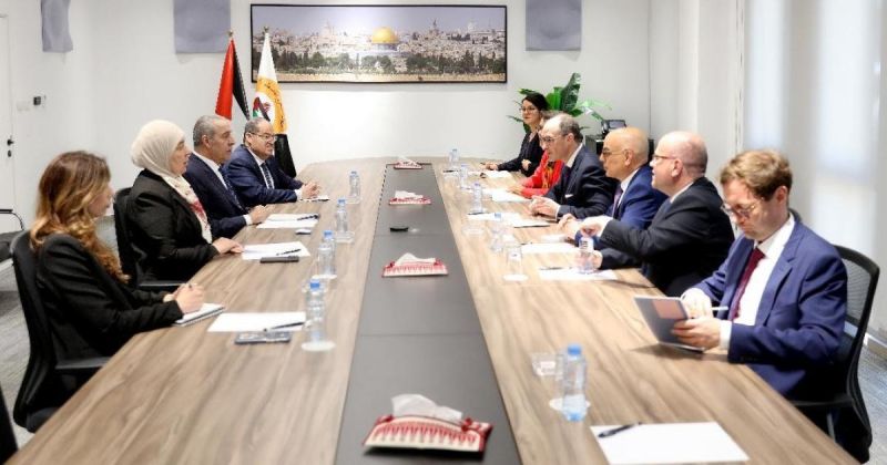 حسين الشيخ يبحث مع وفد ألماني التصعيد الإسرائيلي