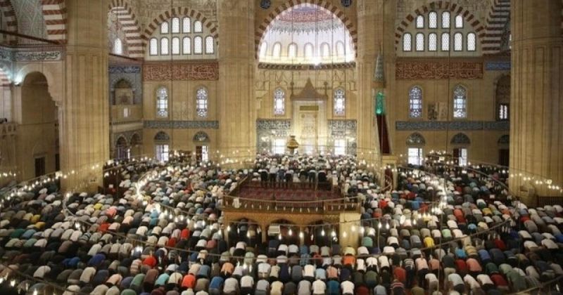 موعد صلاة عيد الأضحى 2026 في تركيا - وتوقيت الصلاة في إسطنبول والولايات