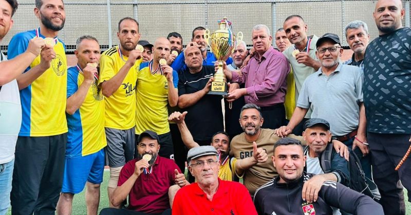 قدامى التفاح أبطالًا لبطولة شهداء الدرج والتفاح بعد مباراة مثيرة على ملعب هولست