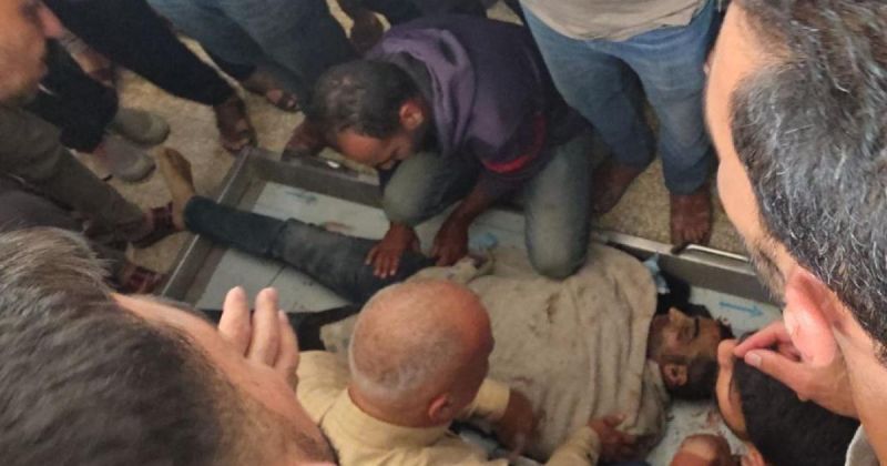 غزة الآن: ثلاثة شهداء جراء استهداف الاحتلال لمحيط مستشفى شهداء الأقصى