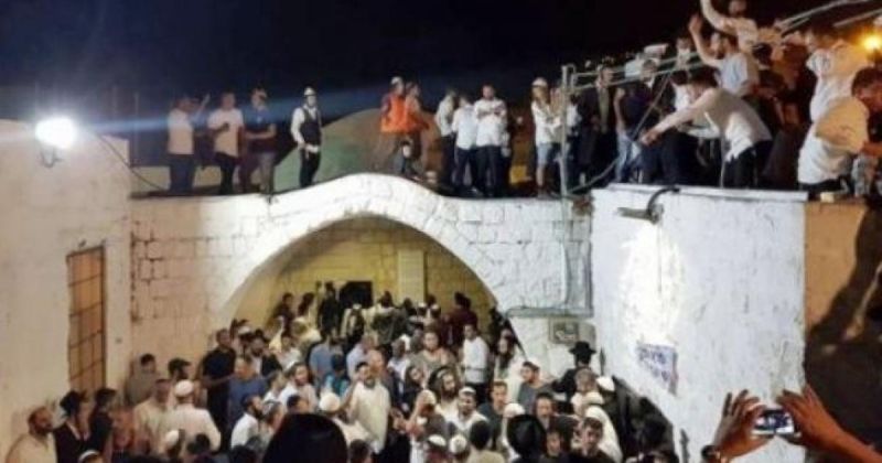 نابلس : آلاف المستوطنين يقتحمون مقام يوسف