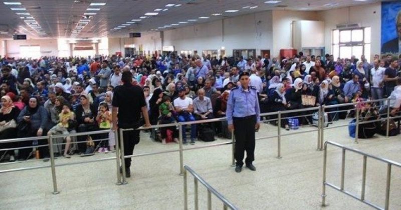 اتفاق فلسطيني أردني على خطوات مشتركة لتسهيل السفر عبر معبر الكرامة
