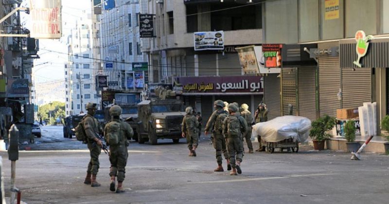 الاحتلال يقتحم طوباس ويشدد إجراءاته العسكرية شرق جنين