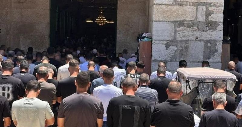 70 ألفا يؤدون صلاة الجمعة في المسجد الأقصى