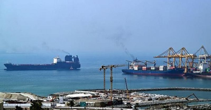 أكسيوس: تقدّم في محادثات إيرانية عُمانية بشأن إعادة فتح مضيق هرمز