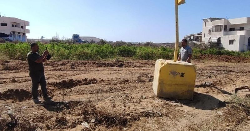 الإعلامي الحكومي: الاحتلال يوسع "الخط الأصفر" ليلتهم 65% من غزة