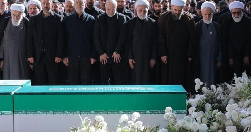 وفد من حماس يشارك بتشييع خامنئي ويبحث في طهران حرب غزة
