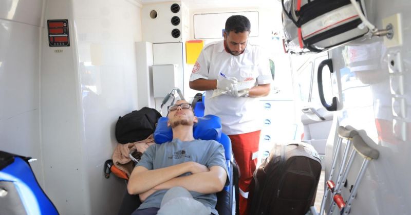 غزة: إجلاء 40 مريضًا و62 مرافقًا للعلاج خارج القطاع
