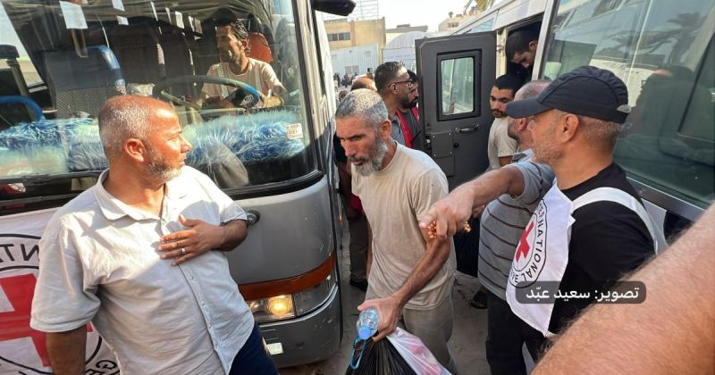 الاحتلال يُفرج عن 37 معتقلا بينهم سيدة من قطاع غزة