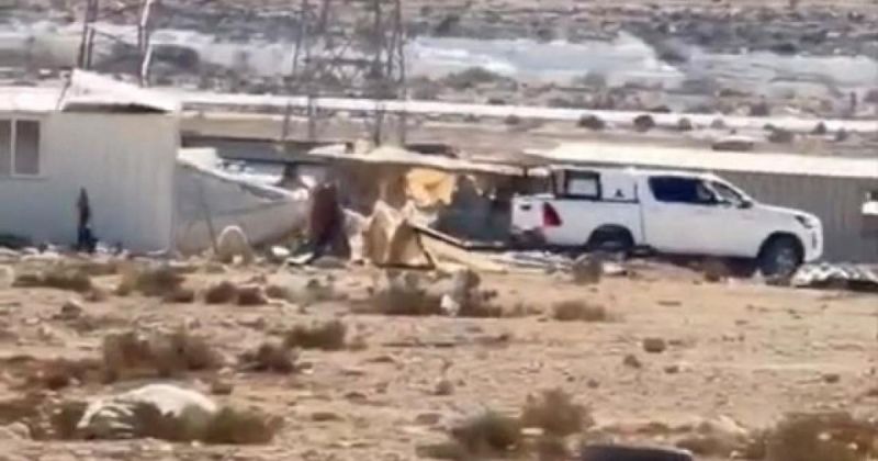 هدم منزلين وقطع أشجار في قرية عبدة بالنقب
