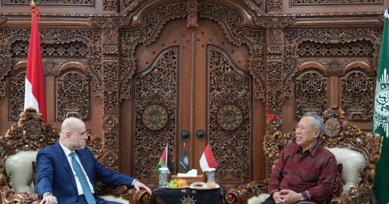 الهباش يبحث في جاكرتا مع رئيس المحمدية الإندونيسية دعم القدس والأقصى
