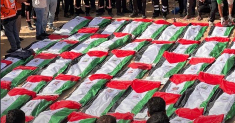 غزة: تشييع جثامين 105 شهداء بعد انتشال رفاتهم من أنقاض برج التاج