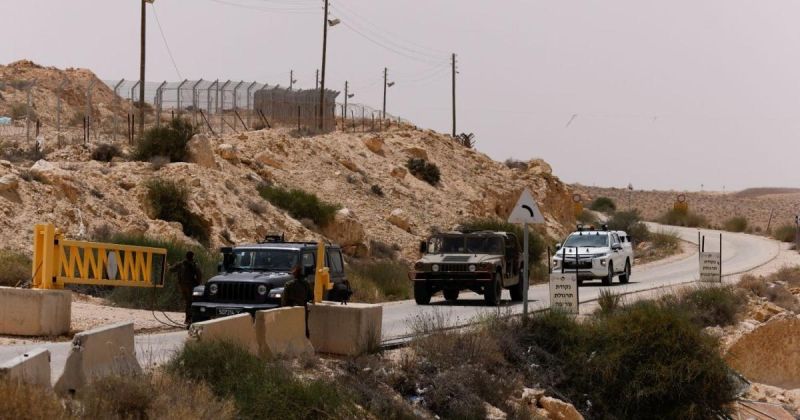 الجيش الإسرائيلي يعتقل مصريا اجتاز الحدود قرب معبر العوجا