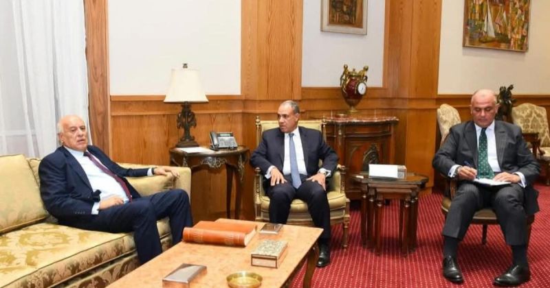 تفاصيل لقاء جبريل الرجوب مع وزير الخارجية المصري بالقاهرة