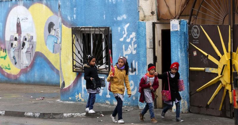 التعليم تعلن تأجيل العام الدراسي وتكشف آلية الدراسة بغزة