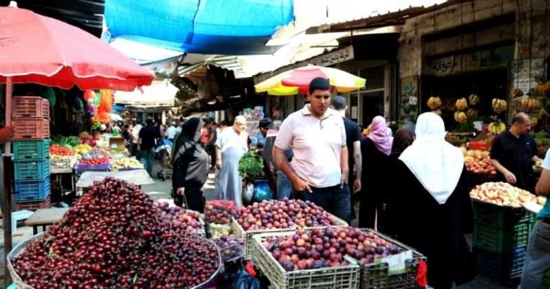 خبير مالي: الأسواق تعيش حرب استنزاف اقتصادية وفلسطين تواجه موجة غلاء قادمة