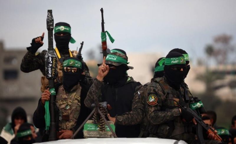 "يديعوت أحرونوت": قيادتنا غارقة في "أوهام النصر" وعاجزة عن تقويض عقيدة المقاومة