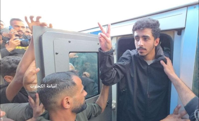 جيش الاحتلال يفرج عن 5 أسرى من قطاع غزة