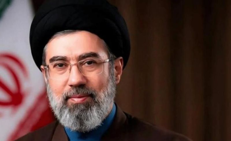 المرشد الايراني: يجب إنهاء الوجود الأمريكي في الخليج وتعزيز إدارة إقليمية لمضيق هرمز