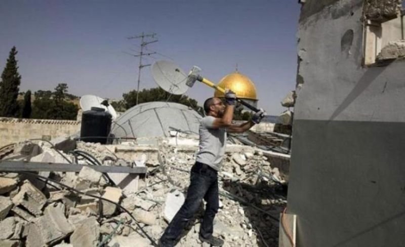 الاحتلال يجبر مقدسيا على هدم منزله بمدينة القدس
