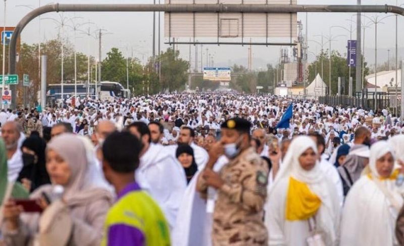 الحجاج يختتمون مناسكهم بطواف الوداع