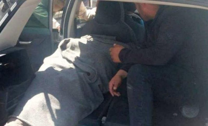 انتشال شهيدين من محور "نتساريم" ووصولهما لمستشفى شهداء الأقصى