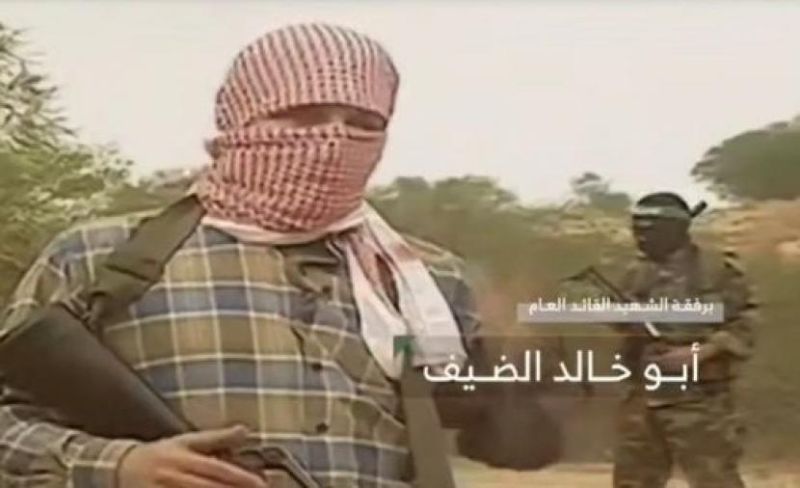 "القسام" تكشف عن هوية مرافق القائد محمد الضيف خلال برنامج "في ضيافة البندقية"