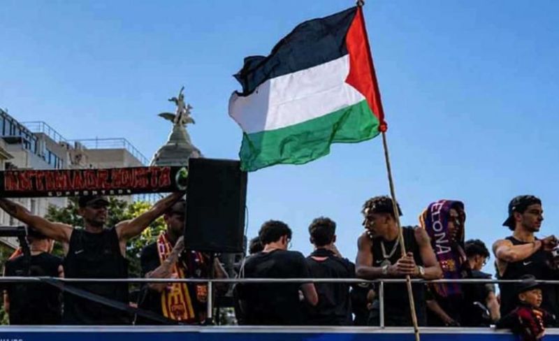 مواقف تصنع الأساطير.. يامال يُلهب منصات التتويج ويقود حراكاً إنسانياً زلزل أركان الاحتلال