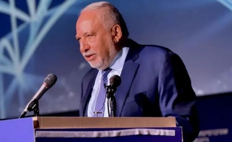 ليبرمان يتهم نتنياهو بجر البلاد نحو "حرب أهلية" بسبب بقائه في السلطة