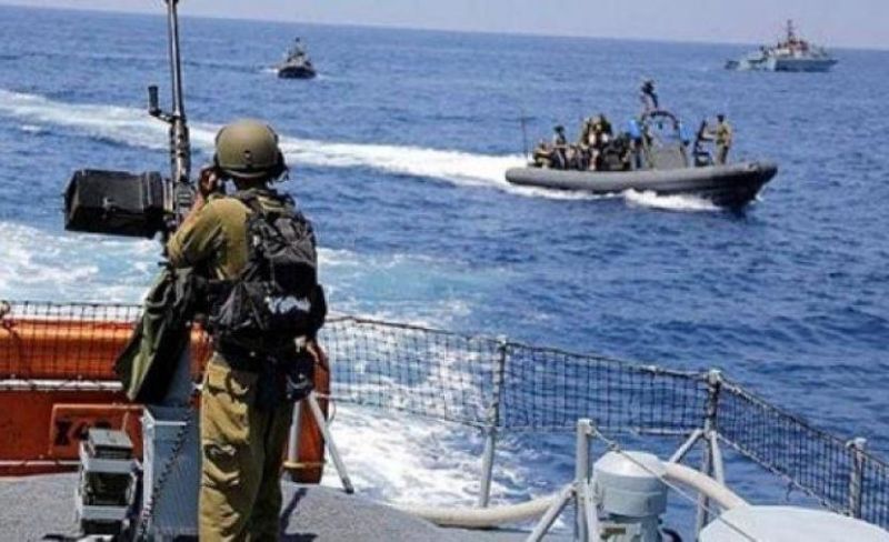 الاحتلال يعتقل 7 صيادين فلسطينيين على بحر الزوايدة