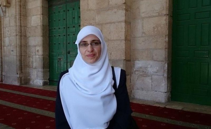 الاحتلال يجدد منع سفر المرابطة المقدسية هنادي الحلواني