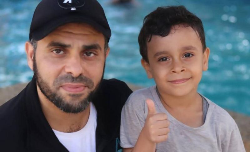 خلف اللثام حكاية إنسان .. "أبو عبيدة" كما رآه بيته وعاشرته أزقة المخيم غائباً حاضراً